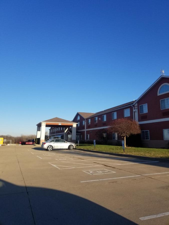 Rodeway Inn Urbana Champaign University Area Екстериор снимка