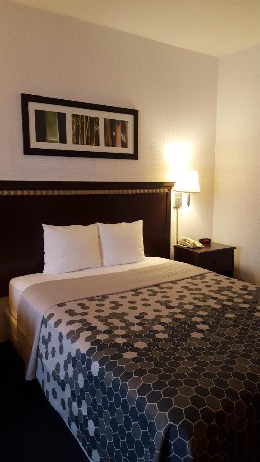 Rodeway Inn Urbana Champaign University Area Екстериор снимка