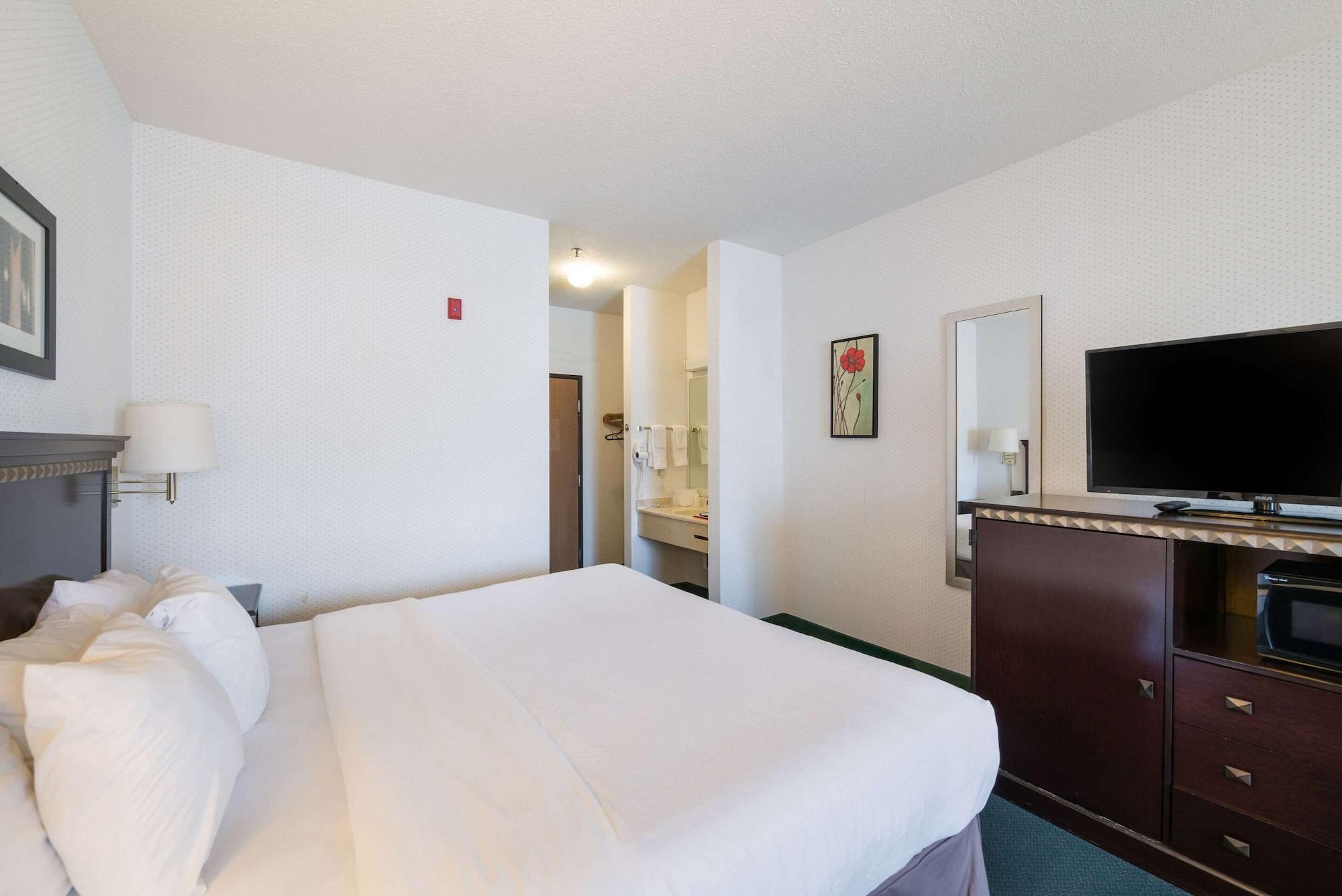 Rodeway Inn Urbana Champaign University Area Екстериор снимка