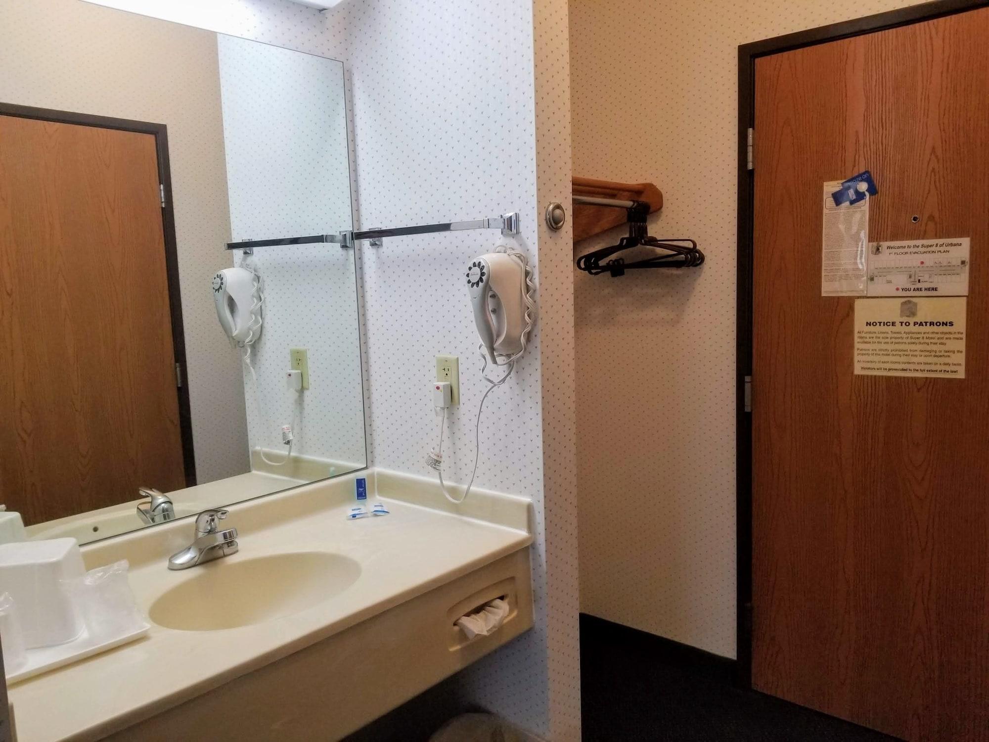 Rodeway Inn Urbana Champaign University Area Екстериор снимка